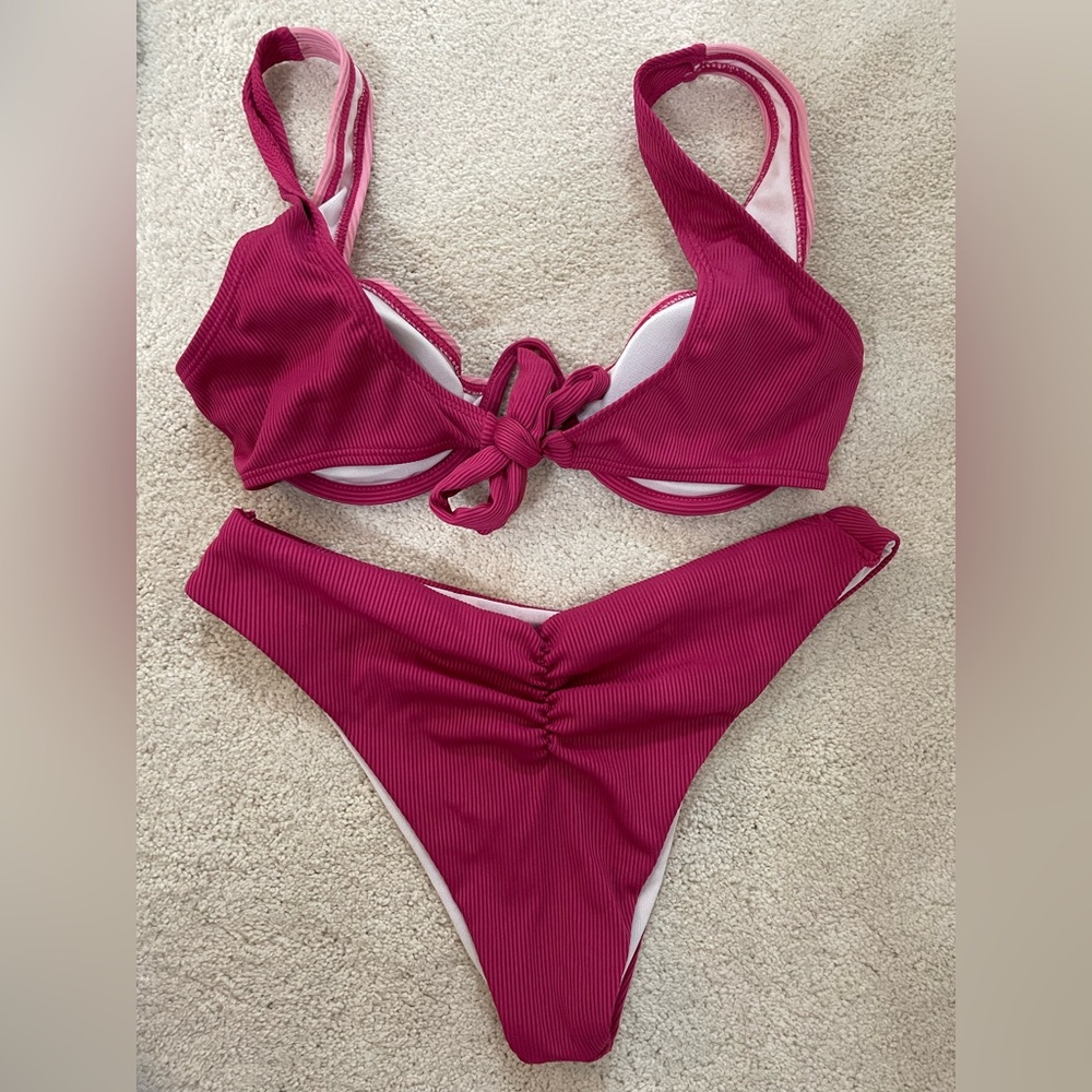 Pink Bikini - Picture 4 of 4
